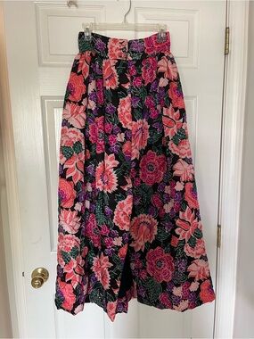 Vintage quilted silk hostess skirt.